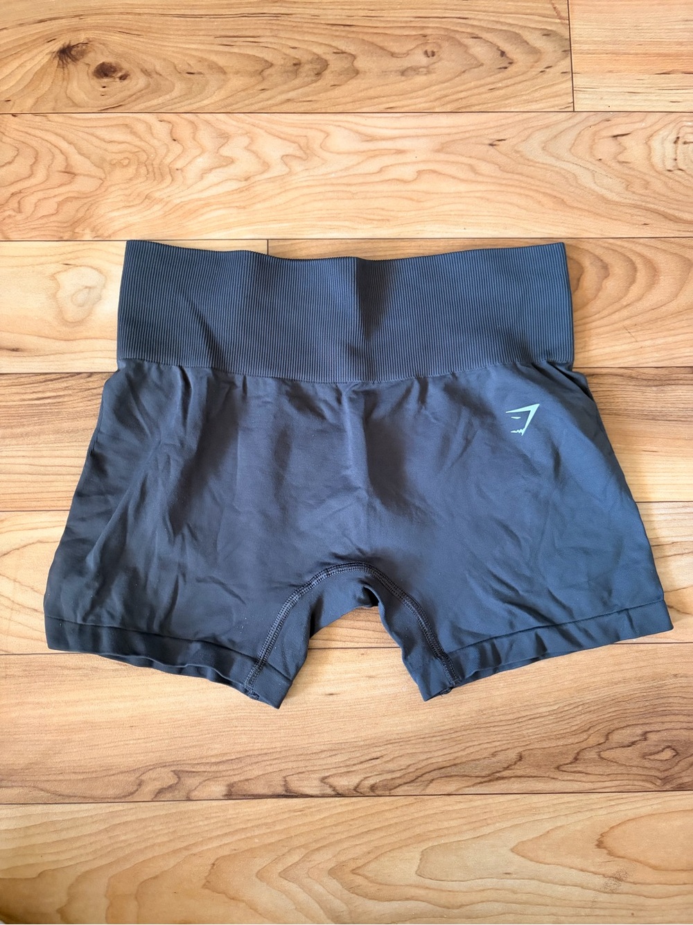 Gymshark High-Rise shorts- set of 4 - Picture 8 of 13